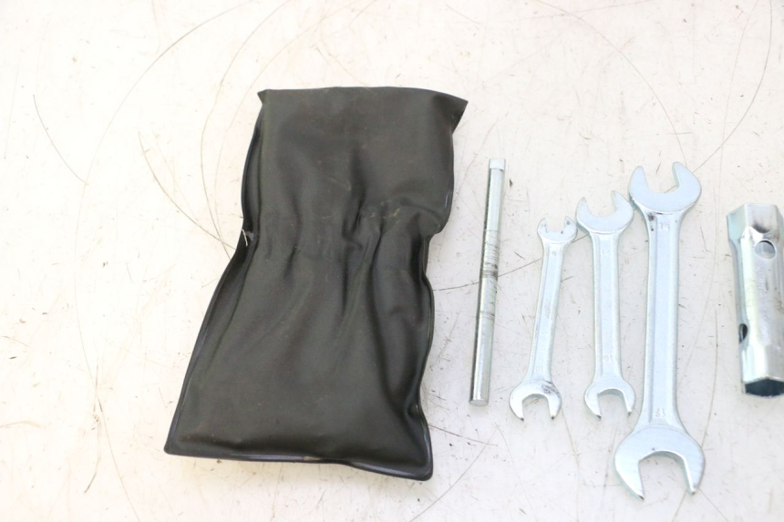 photo de KIT DE FERRAMENTAS YAMAHA XMAX X-MAX 125 (2006 - 2009) - Ampliação técnica