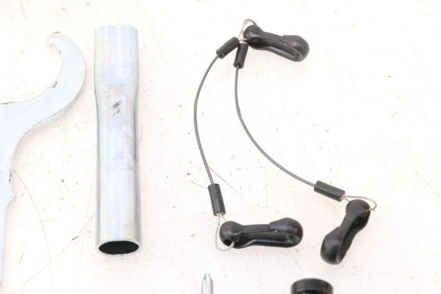 photo de KIT DE FERRAMENTAS YAMAHA YZF R6 600 (2008 - 2009) - Vista geral