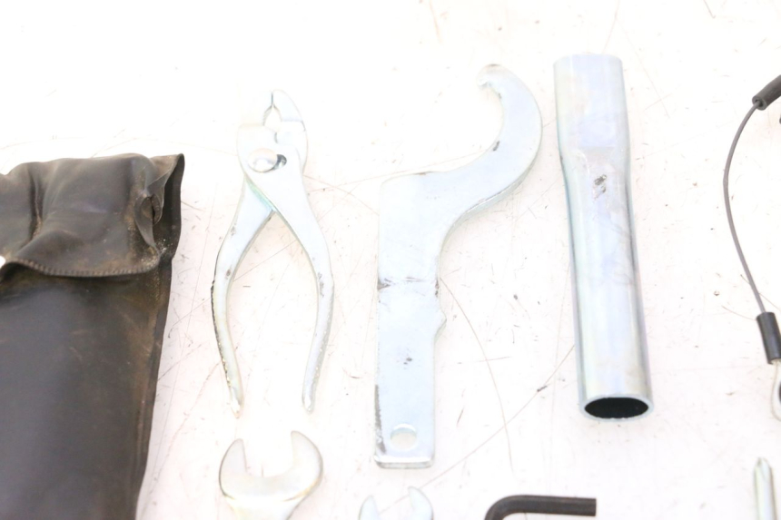 photo de KIT DE FERRAMENTAS YAMAHA YZF R6 600 (2008 - 2009) - Pontos de fixação