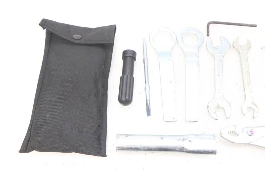 photo de KIT DE FERRAMENTAS KAWASAKI Z 650 (2016 - 2019) - Vista geral