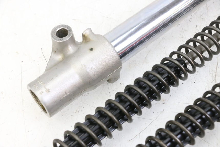 photo de TUBO DE GARFO HONDA CR 85 (2003 - 2007) - Zoom de qualidade