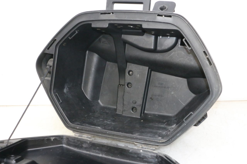 photo de MALETA DIREITA YAMAHA FJR ABS 1300 (2006 - 2012) - Outro ângulo de visão