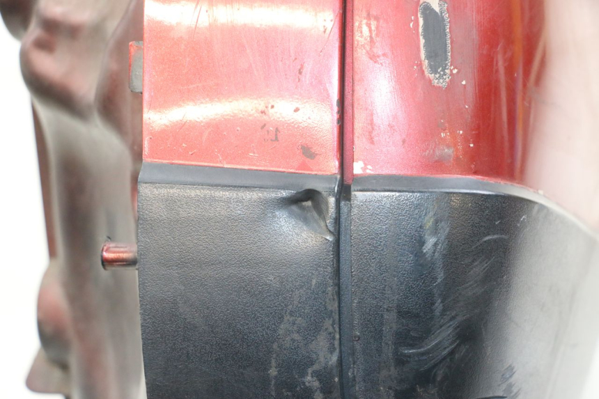 photo de MALETA DIREITA HONDA NTV DEAUVILLE 650 (1998 - 2001) - Detalhes característicos