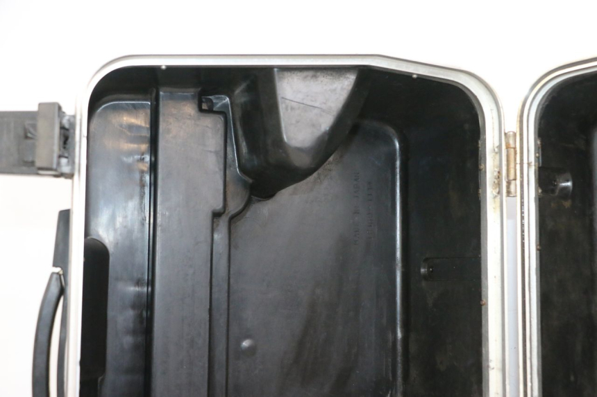 photo de MALETA ESQUERDA KAWASAKI GTR 1000 (1994 - 2004) - Pontos de fixação