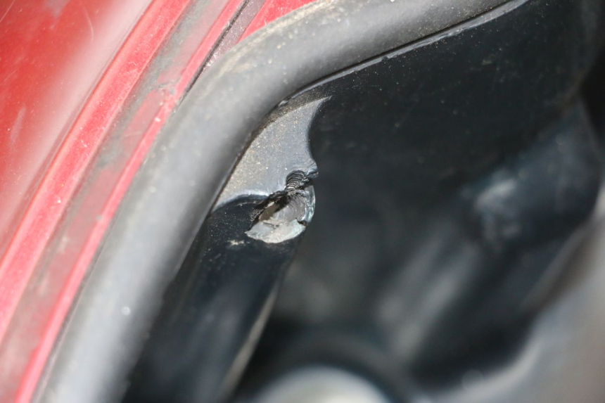 photo de MALETA ESQUERDA HONDA NTV DEAUVILLE 650 (1998 - 2001) - Pontos de fixação