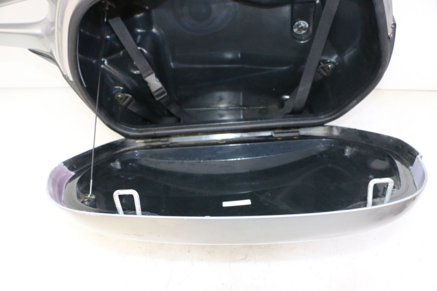 photo de MALETA ESQUERDA HONDA NTV DEAUVILLE 650 (2001 - 2006) - Detalhe da peça