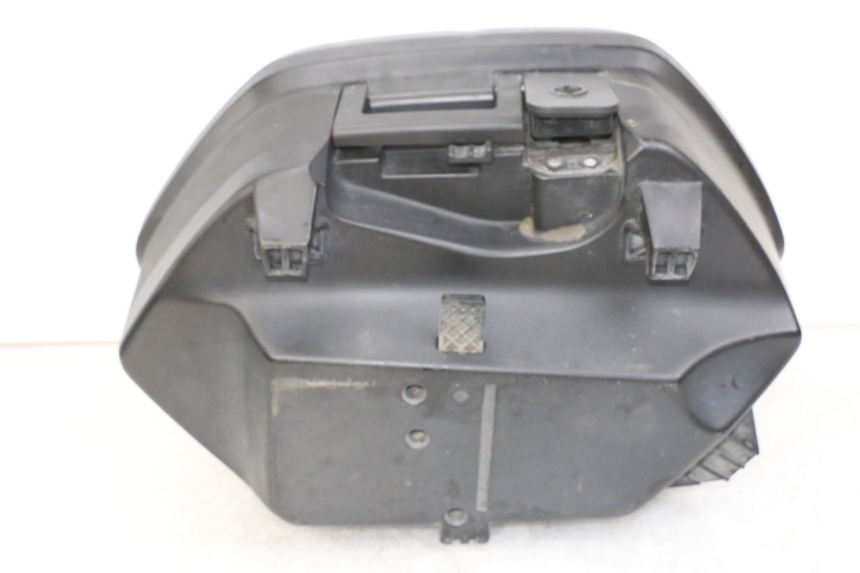 photo de MALETA ESQUERDA YAMAHA TDM ABS 900 (2002 - 2014) - Pontos de fixação