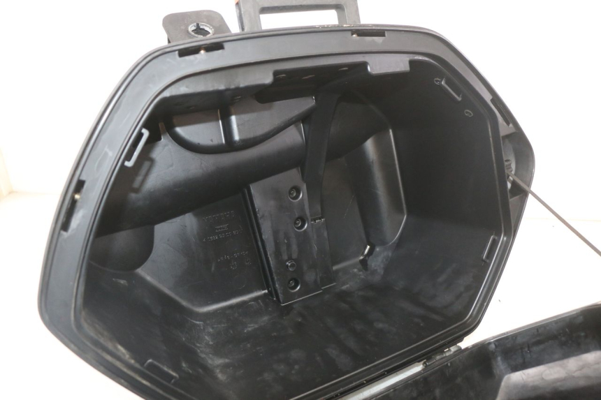 photo de MALETA ESQUERDA YAMAHA FJR ABS 1300 (2006 - 2012) - Detalhes característicos