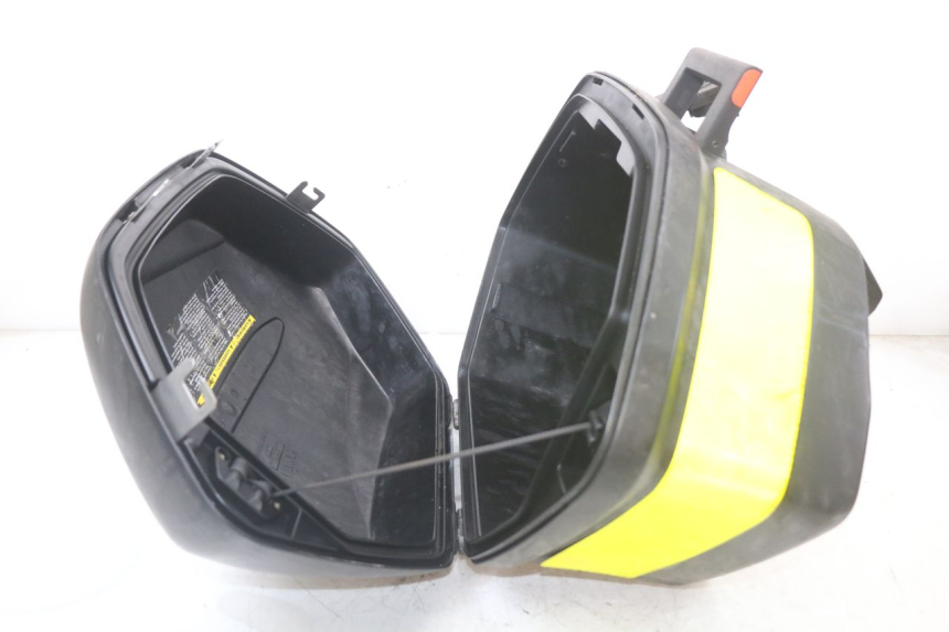 photo de MALETA ESQUERDA YAMAHA FJR ABS 1300 (2006 - 2012) - Marcações e referências