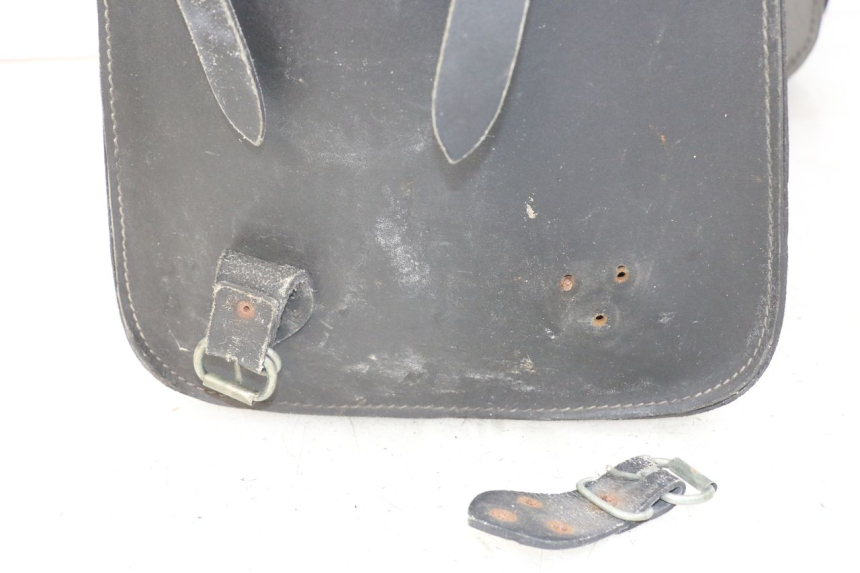 photo de MALETA SUZUKI GZ MARAUDER 125 (1998 - 2004) - Detalhe da peça