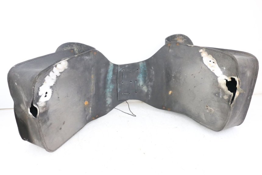 photo de MALETA SUZUKI GZ MARAUDER 125 (1998 - 2004) - Pontos de fixação