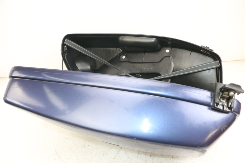 photo de MALETA APRILIA SCARABEO GT 125 (1999 - 2007) - Detalhes característicos