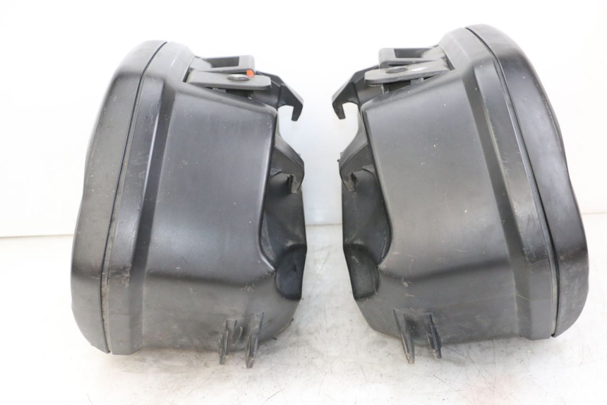 photo de MALETA YAMAHA TDM ABS 900 (2002 - 2014) - Detalhes característicos