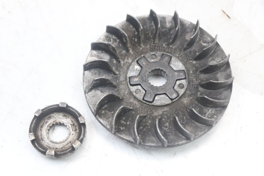 photo de VARIADOR MBK BOOSTER SPIRIT 50 (1999 - 2003) - Pontos de fixação