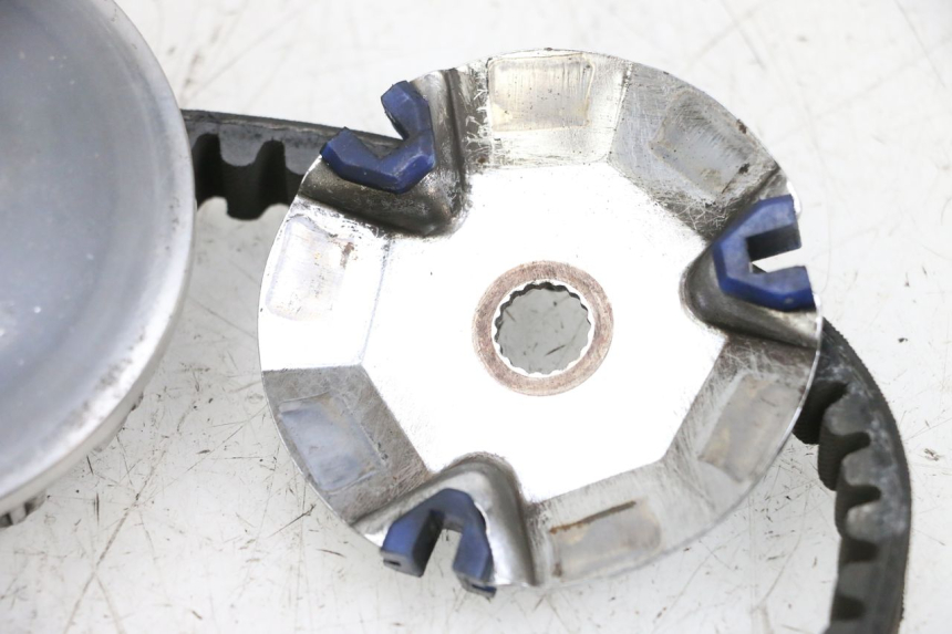 photo de VARIADOR MBK BOOSTER SPIRIT 50 (2004 - 2017) - Pontos de fixação