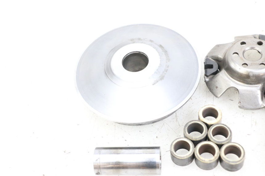 photo de VARIADOR HONDA FES PANTHEON 2T 125 (1998 - 2002) - Outro ângulo de visão