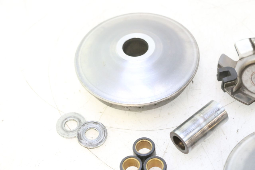 photo de VARIADOR HONDA FES PANTHEON 125 (2003 - 2007) - Outro ângulo de visão