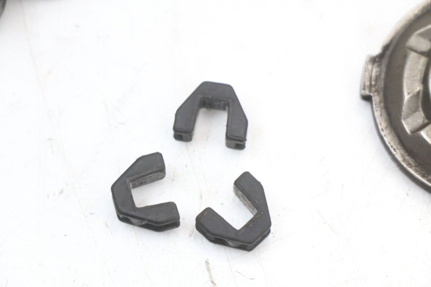 photo de VARIADOR PIAGGIO FLY 4T 50 (2004 - 2010) - Pontos de fixação