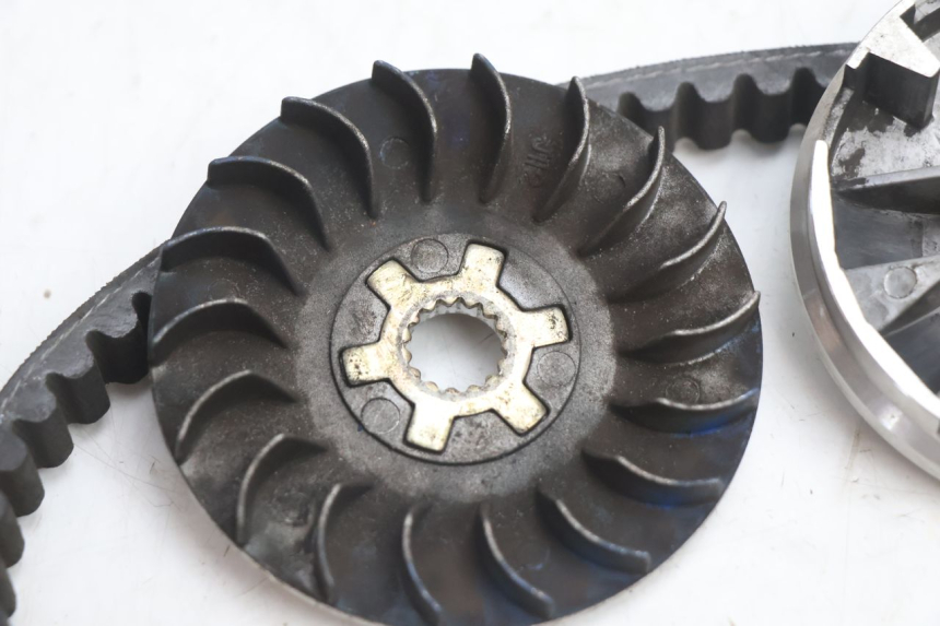 photo de VARIADOR KEEWAY FOCUS 50 (2006 - 2009) - Outro ângulo de visão