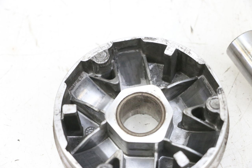 photo de VARIADOR PEUGEOT KISBEE 4T 50 (2010 - 2017) - Detalhe da peça