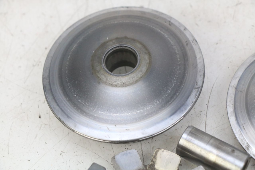 photo de VARIADOR SYM MIO 50 (2011 - 2017) - Outro ângulo de visão
