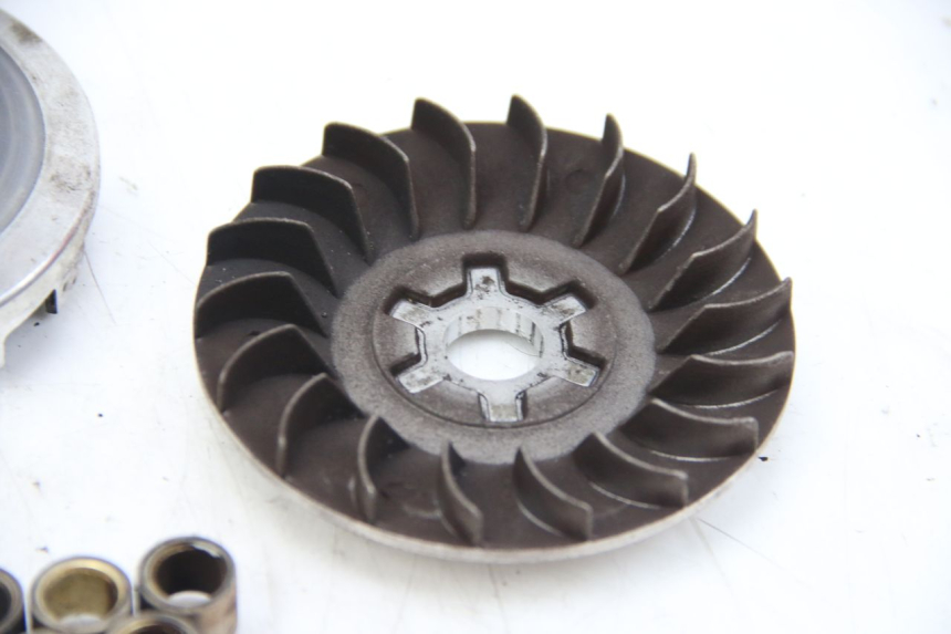 photo de VARIADOR TNT MOTOR OTTO 2T 50 (2012 - 2018) - Pontos de fixação