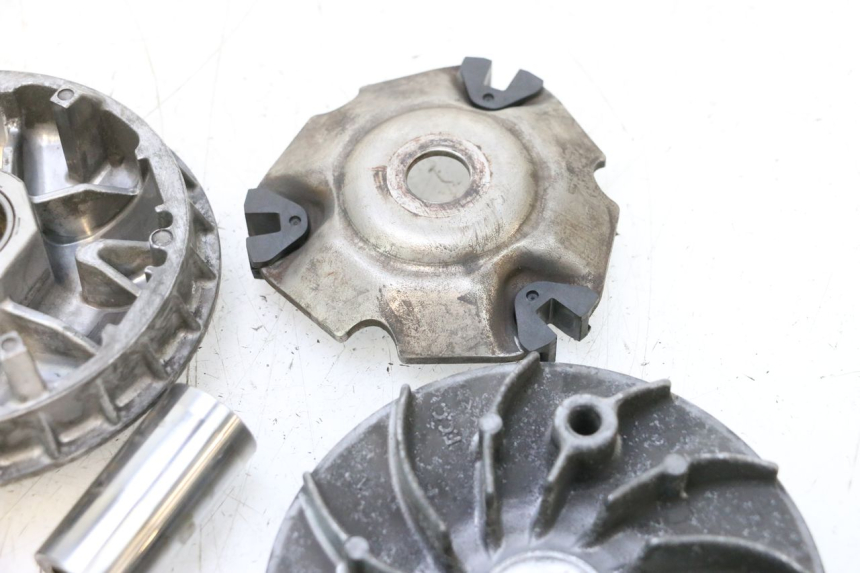 photo de VARIADOR HONDA PCX (JF57/JF64) 125 (2014 - 2018) - Estado da superfície