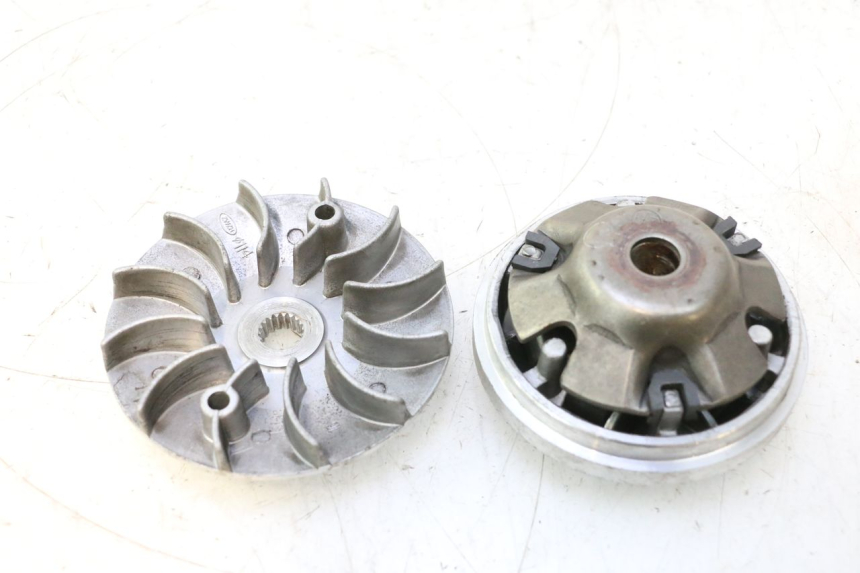 photo de VARIADOR YIYING RETRO 125 (2008 - 2018) - Detalhe da peça