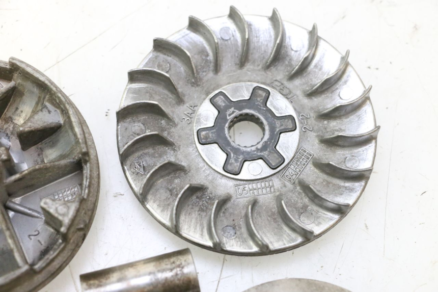 photo de VARIADOR MBK STUNT NAKED 50 (2004 - 2018) - Pontos de fixação