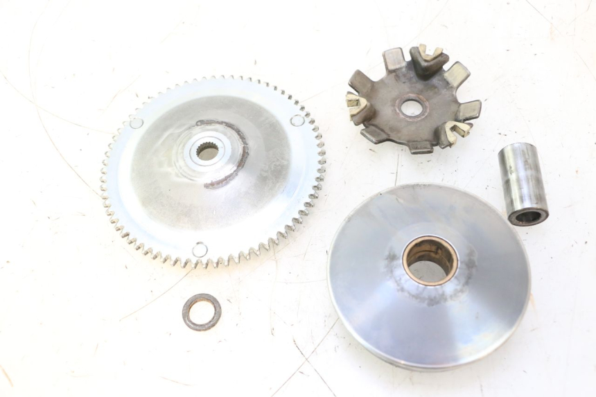 photo de VARIADOR PEUGEOT TREKKER TKR 50 (2005 - 2014) - Pontos de fixação
