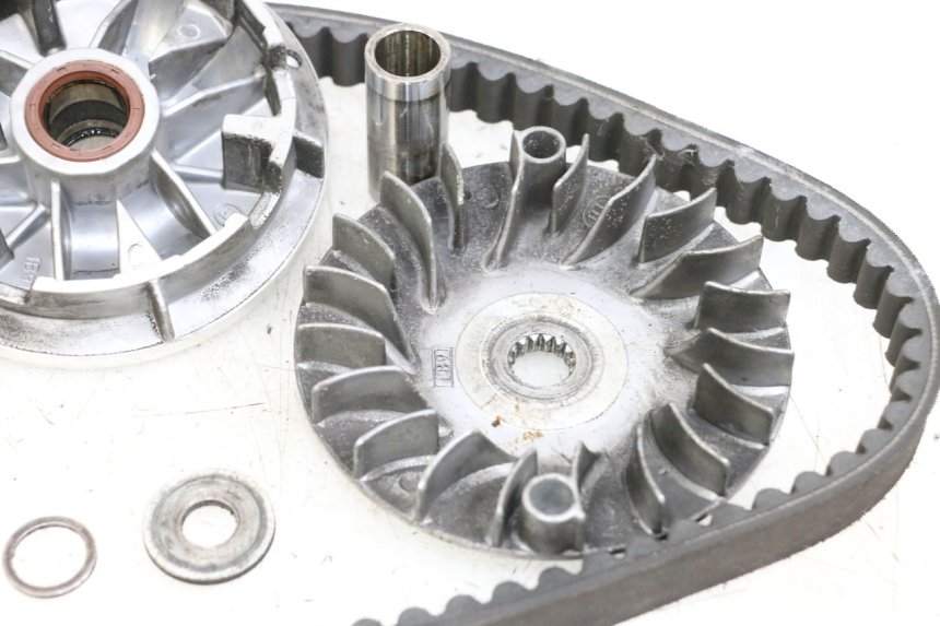 photo de VARIADOR YAMAHA XMAX X-MAX 125 (2006 - 2009) - Pontos de fixação