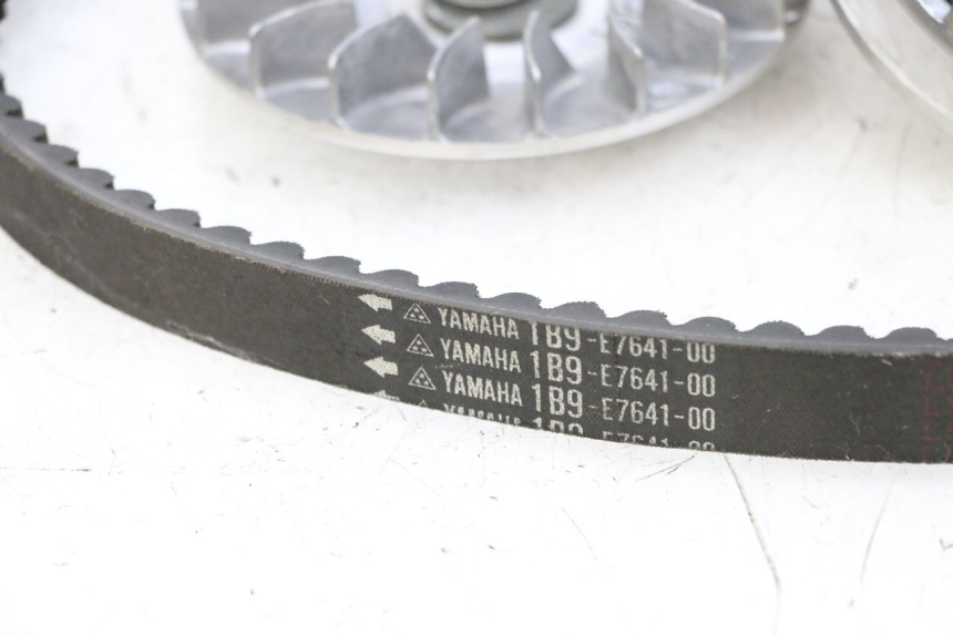 photo de VARIADOR YAMAHA XMAX X-MAX 125 (2006 - 2009) - Outro ângulo de visão
