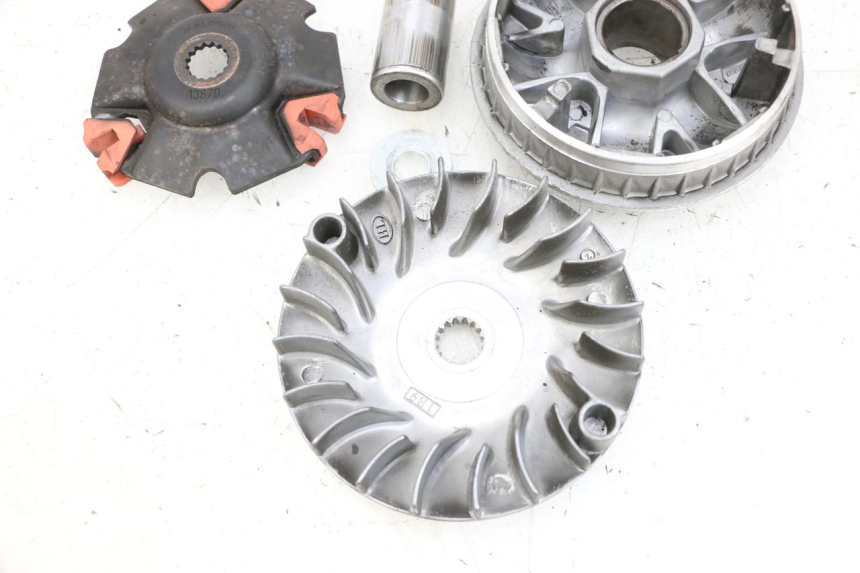 photo de VARIADOR YAMAHA X-MAX XMAX 125 (2010 - 2013) - Pontos de fixação