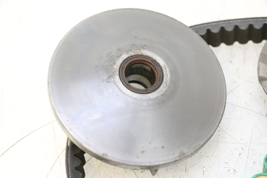 photo de VARIADOR YAMAHA YP MAJESTY 125 (2007 - 2010) - Estado da superfície