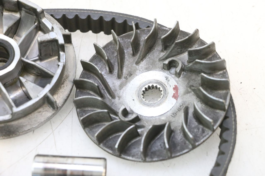 photo de VARIADOR YAMAHA YP MAJESTY 125 (1998 - 2001) - Vista de perto