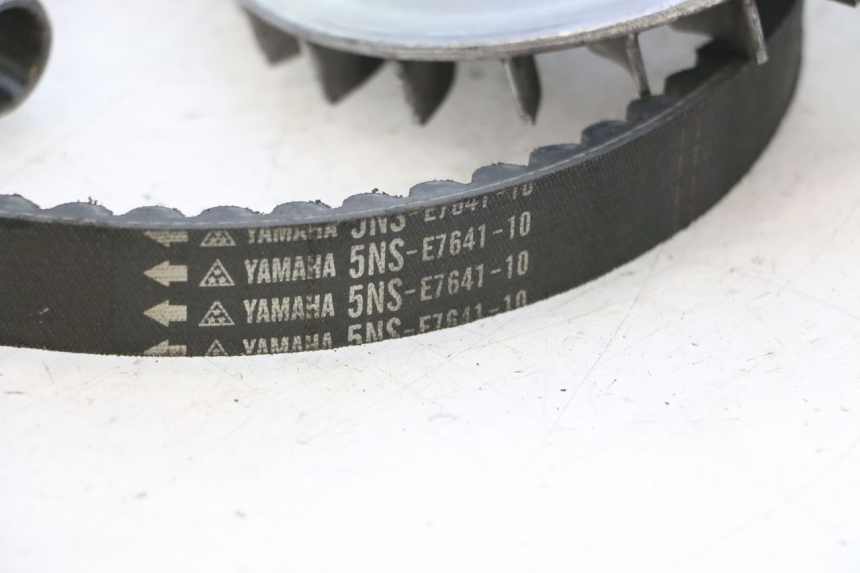 photo de VARIADOR YAMAHA YP MAJESTY 125 (1998 - 2001) - Outro ângulo de visão