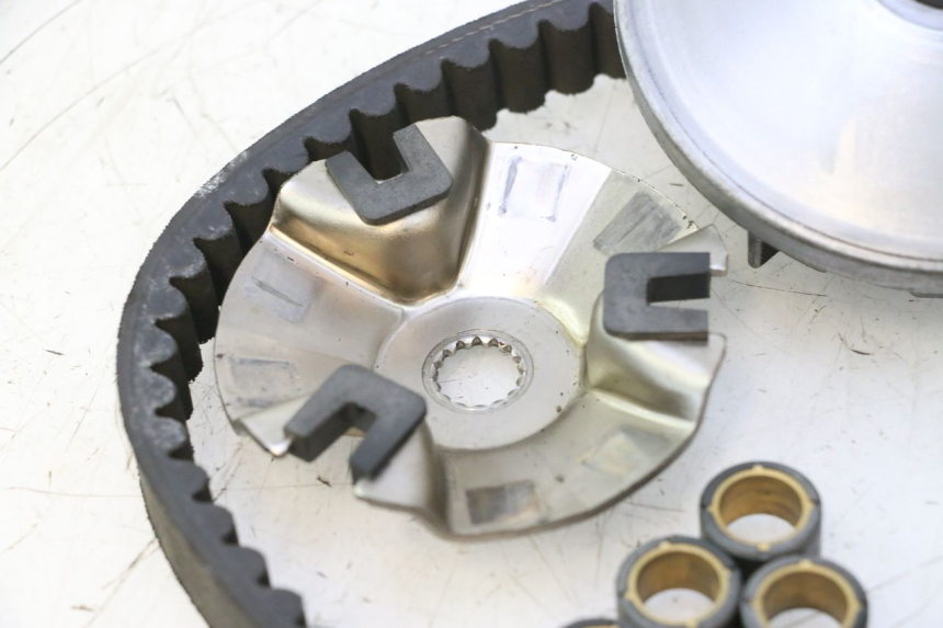 photo de VARIADOR YAMAHA YP MAJESTY 125 (1998 - 2001) - Pontos de fixação