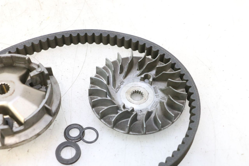 photo de VARIADOR YAMAHA YP MAJESTY 125 (2002 - 2006) - Outro ângulo de visão