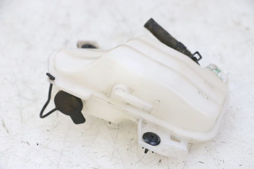 photo de RESERVATÓRIO DE EXPANSÃO BMW G310 R 310 (2016 - 2020) - Detalhe da peça