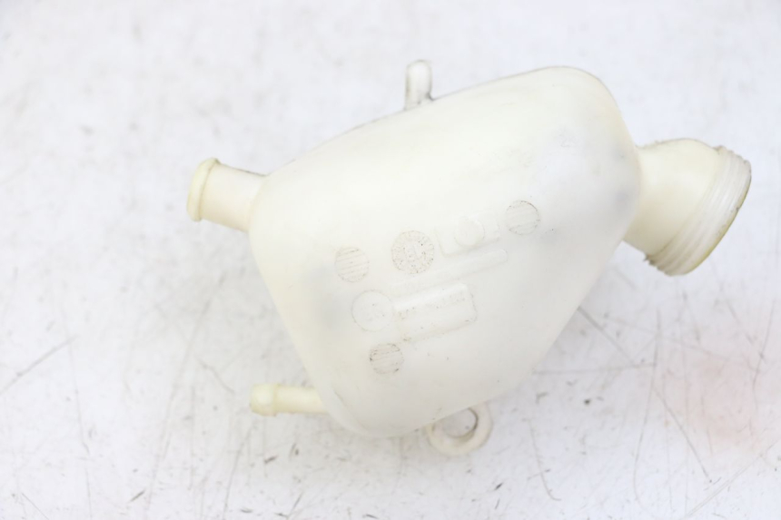 photo de VASO DE EXPANSÃO PEUGEOT SATELIS 125 (2013 - 2018) - Zoom do estado de desgaste