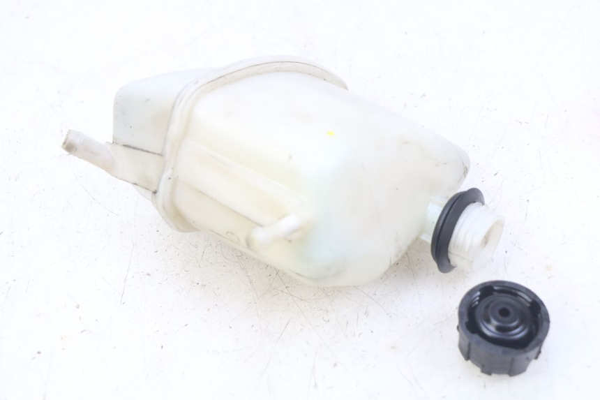 photo de VASO DE EXPANSÃO PIAGGIO XEVO - X EVO 125 (2007 - 2017) - Outro ângulo de visão