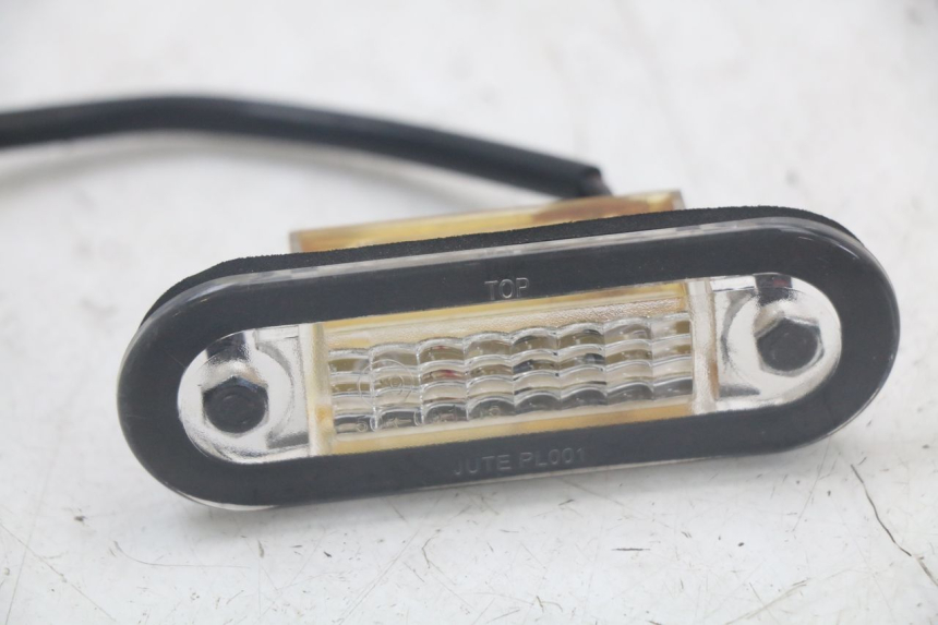 photo de Luz de posição QUADRO 3D S 350 (2013 - 2018) - Detalhe da peça