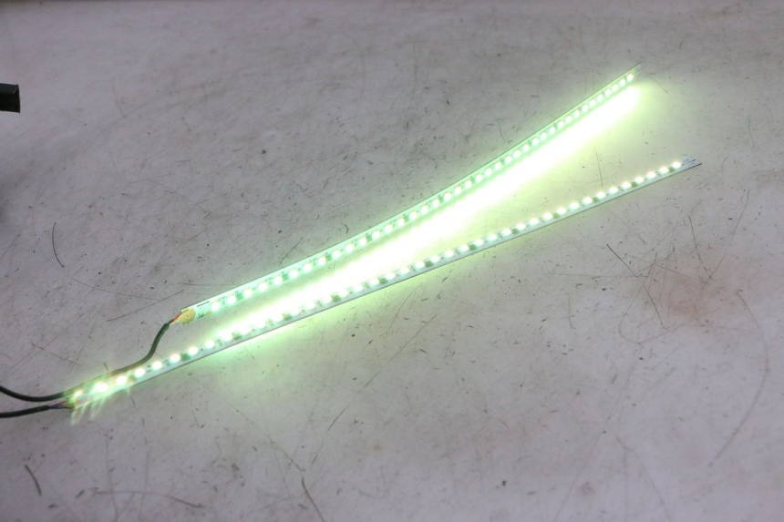 photo de Luz de posição DUALTRON AMINIA 1 - Detalhe da peça