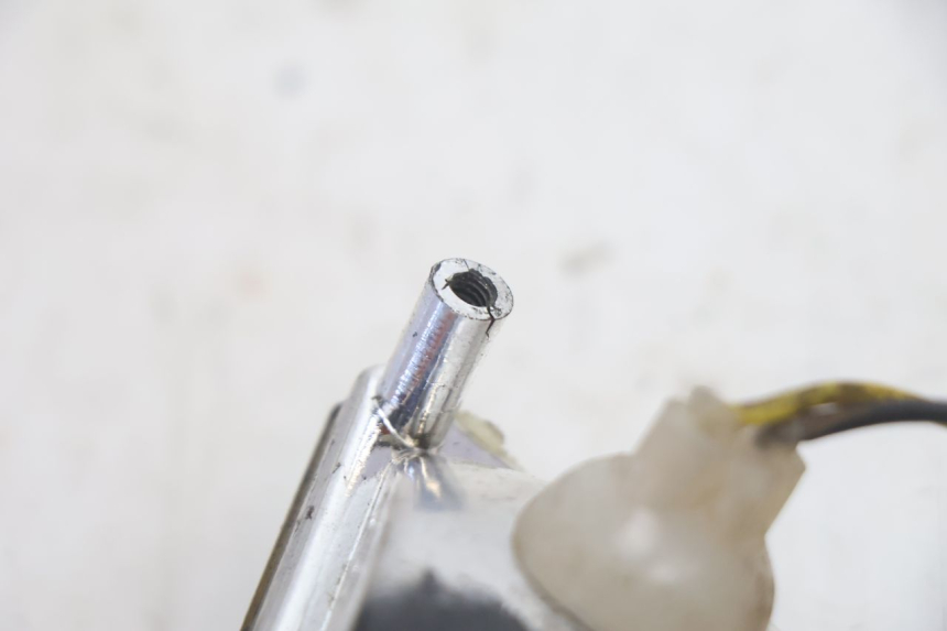 photo de Luz de posição RIDE JUMP 2T 50 (2012 - 2017) - Pontos de fixação