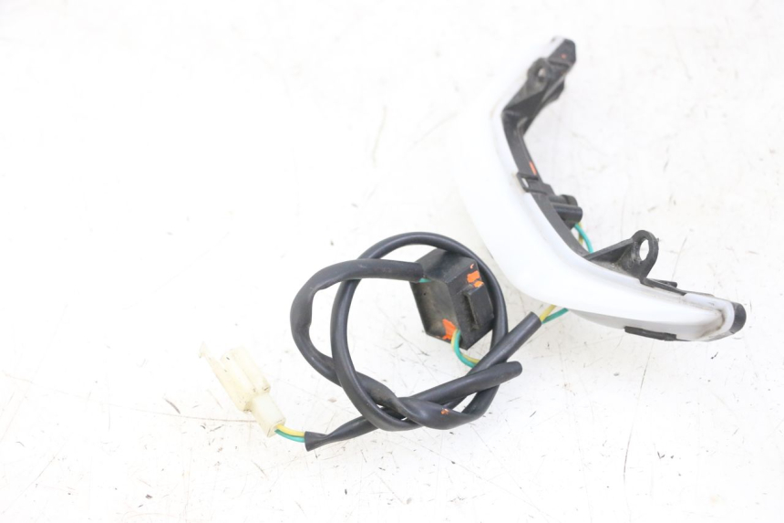 photo de Luz de posição PEUGEOT KISBEE 2T 50 (2018 - 2022) - Outro ângulo de visão