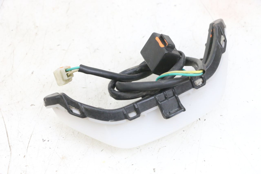 photo de Luz de posição PEUGEOT KISBEE 4T 50 (2018 - 2022) - Zoom do estado de desgaste