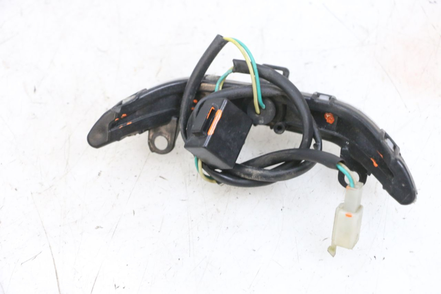 photo de Luz de posição PEUGEOT KISBEE 4T 50 (2018 - 2022) - Outro ângulo de visão