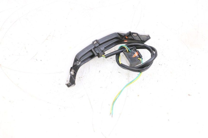 photo de Luz de posição PEUGEOT KISBEE 4T 50 (2018 - 2022) - Pontos de fixação