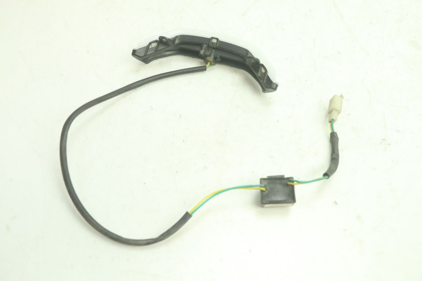 photo de Luz de posição PEUGEOT KISBEE 4T 50 (2018 - 2022) - Zoom do estado de desgaste
