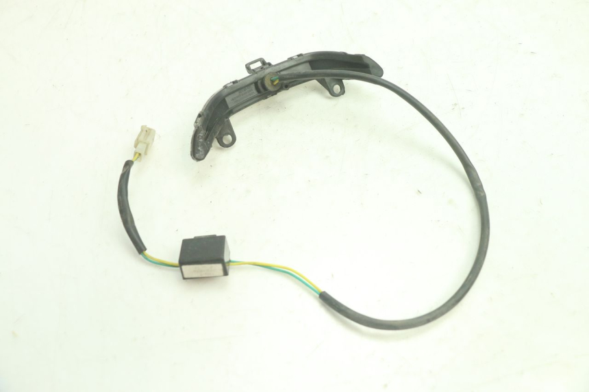 photo de Luz de posição PEUGEOT KISBEE 4T 50 (2018 - 2022) - Outro ângulo de visão